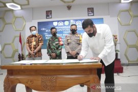 Pasar Tugu Probolinggo ditutup akibat lonjakan kasus COVID-19