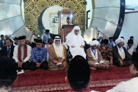 Kiprah Internasional Mahyeldi