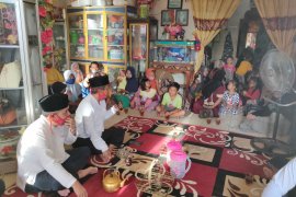 Tim pemenangan paslon "tampil" kembali ungkit persoalan meratus hst