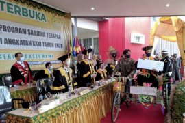 Wisuda ditengah pandemi, Politeknik Negeri Lhokseumawe wisuda sistem drive thru