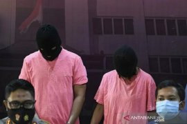 Muncikari sempat kirim empat foto artis ke pelanggan