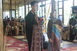 Pembukaan Bio Expo DPG dimeriahkan Fashion Show