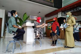 Tetap mengedukasi di tengah pandemi