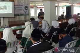 Baznas Pamekasan salurkan dana Rp464 juta untuk bantu beasiswa santri