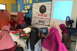 Perpustakaan Herbal di Kota Surabaya banyak diminati warga kota