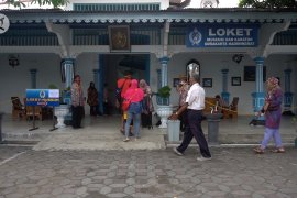 Wisata museum Keraton Surakarta kembali dibuka untuk umum