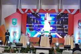 Debat Pilkada Siak diwarnai teguran