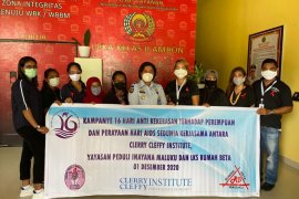 CCI- LKS Rumah Beta Maluku - YPIM berbagi dengan napi perempuan di hari AIDS