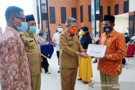 Kabupaten Kubu Raya berikan intensif guru ngaji di Sungai Raya