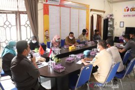 Hadapi masa tenang kampanye pilgub, Bawaslu HSS koordinasi penertiban APK