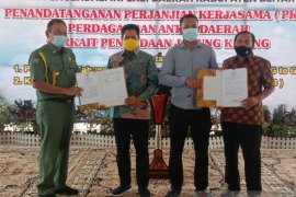 Pemkab Keerom-Blitar tandatangani perjanjian kerja sama perdagangan antar daerah