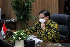 Menko Airlangga: Vaksin dan UU Ciptaker kunci penggerak ekonomi