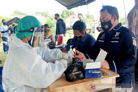Personel Polda Kalteng ikuti tes cepat sebelum amankan pilkada