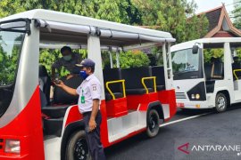 Gubernur Sulsel luncurkan Bus Wisata Metro Kota di Makassar