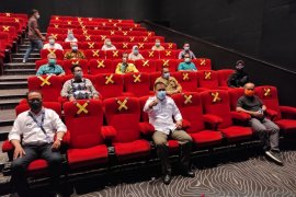 Pjs wali kota tinjau protokol kesehatan di bioskop