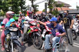 Difabel Kudus gelar peringatan Hari Disabilitas dengan bagikan masker
