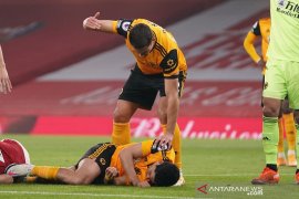 Pasca cedera kepala, Raul Jimenez merumput lagi bersama Wolverhampton