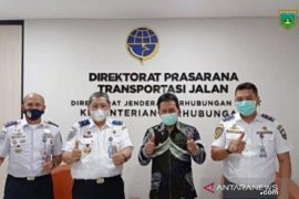 Kemenhubbantu bus sekolah untuk Padang Panjang
