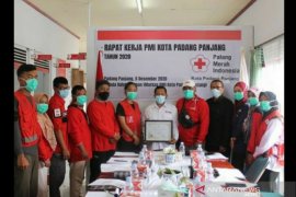 PMI Padang Panjang fokus bantu penangan COVID-19