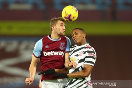 Solskjaer berharap cedera Cavani dan Martial tidak terlalu serius