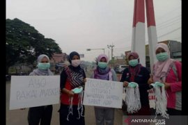 Puskesmas Blok B Dharmasraya gencarkan sosialisasi pencegahan COVID-19