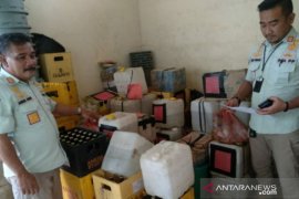 Satpol PP Belitung berhasil amankan ribuan liter minuman arak sepanjang 2020