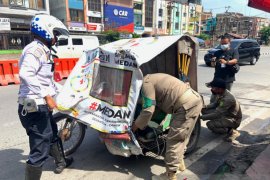 Pemkot tertibkan APK di kendaraan bermotor