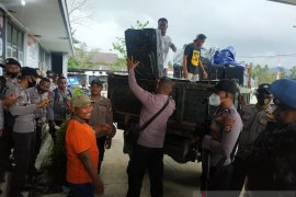 Polres Buru kawal ketat distribusi kotak suara