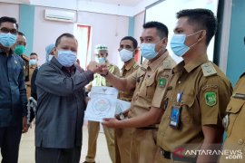 31 Desa di Kepulauan Meranti terima penghargaan penyaluran BLT tepat waktu Kementerian Desa