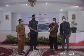 Pemkot Padang Panjang-BNI kerja sama e-PBB dan luncurkan kartu tap cash