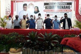 Pilkada Kabupaten Kediri: Dhito-Dewi klaim menang 76,58 persen atas kotak kosong