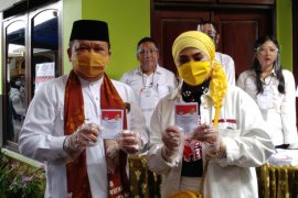 Pilkada Jember, Cabup Hendy menang telak di TPS-nya