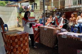 Proses penghitungan suara di TPS dimulai