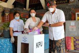 Calon wali kota Denpasar Ambara minta masyarakat tetap semangat ke TPS meski pandemi