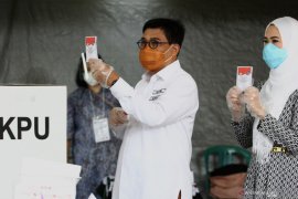 Machfud Arifin gunakan hak pilihnya