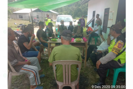 Warga golput kotak suara di TPS 01 Geruguk diamankan di PPK Empanang