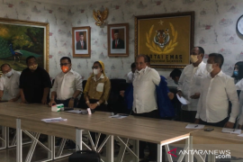 Partai Emas tetapkan deklarator Demokrat Max Sopacua sebagai Ketua Dewan Pembina