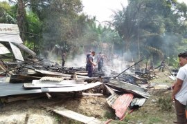 Dua ruko terbakar di Aceh Timur