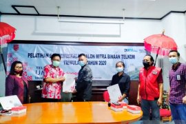 Telkom salurkan dana bergulir triwulan IV Rp 615 juta UMKM di Bali