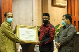 Pemkab Aceh Jaya kembali terima penghargaan dari kemenkumham, sebagai terbaik pertama peduli HAM