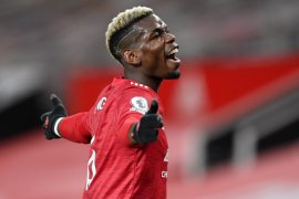 Paul Pogba dipastikan tetap bersama Manchester United
