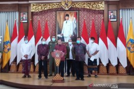 Pemprov Bali wajibkan uji usap bagi pelaku perjalanan transportasi udara
