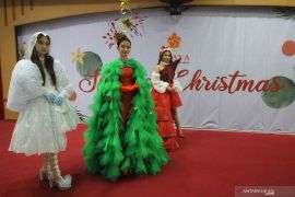 Kreasi busana untuk perayaan Natal