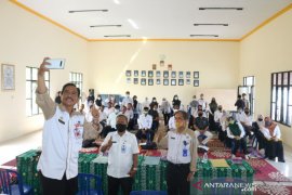 Diskominfostandi Banjar latih perangkat desa pengisian data statistik sektoral