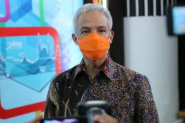 Gubernur Ganjar imbau masyarakat waspadai mutasi virus corona