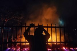Tiga rumah kosong di Keritang ludes terbakar