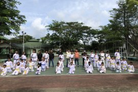 Forki Inhil serahkan dana pembinaan ke perguruan