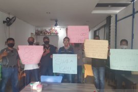 Warga pertanyakan kepastian penghitungan suara Pilbup Karimun ke KPU