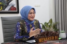 Menaker Ida sebut fesyen mainkan peran penting di dunia industri