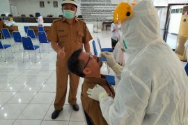 Ratusan ASN kantor Bupati Asahan di test swab